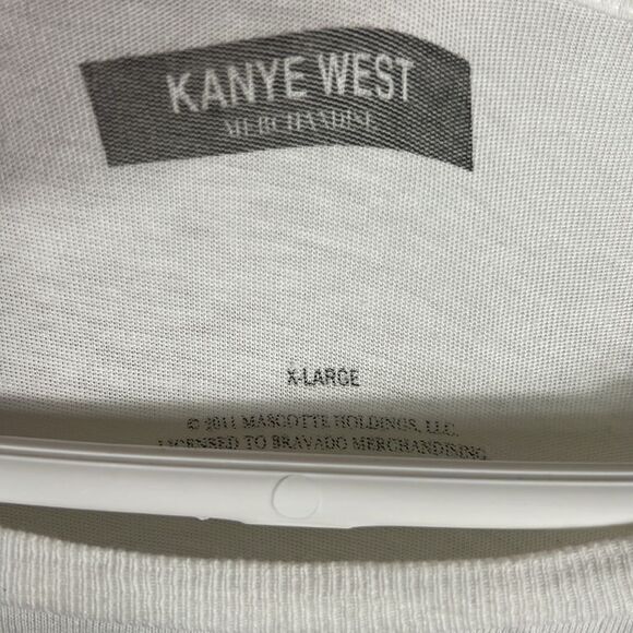 🔥🔥 KANYE WEST Yeezy Big Face Rap Music Band Concert Tee - Women Sz XL - EUC - Picture 7 of 7
